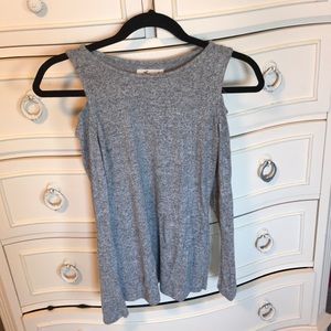 Hollister grey off the shoulder Long sleeve